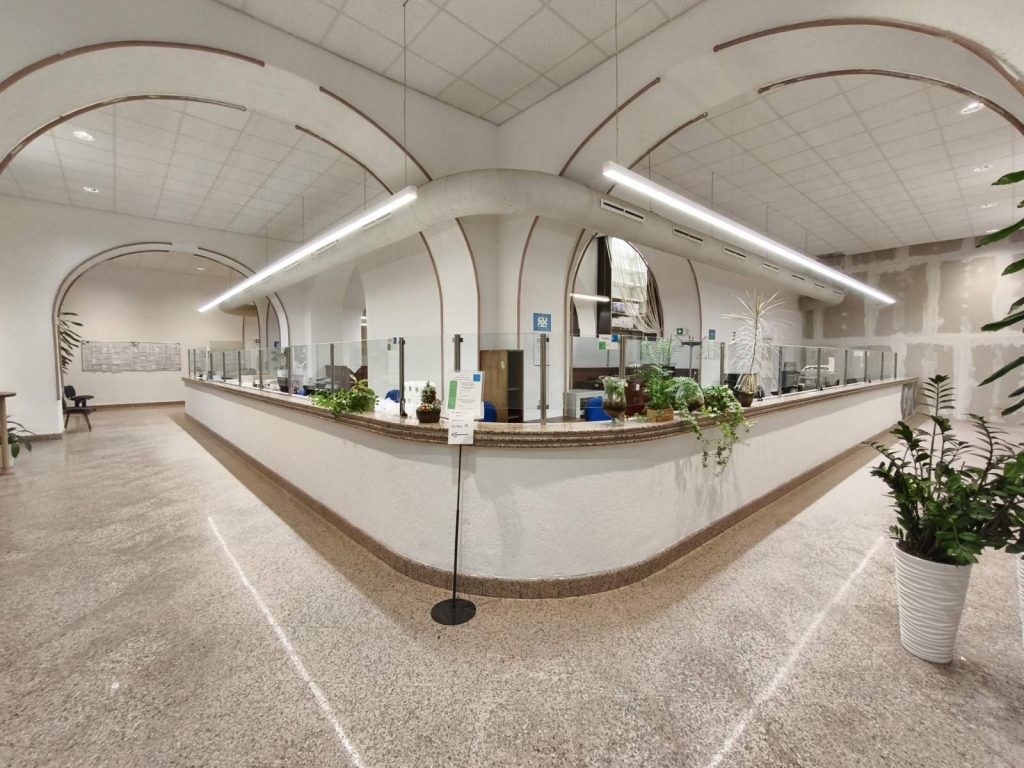 Pisarnica i šalter sala